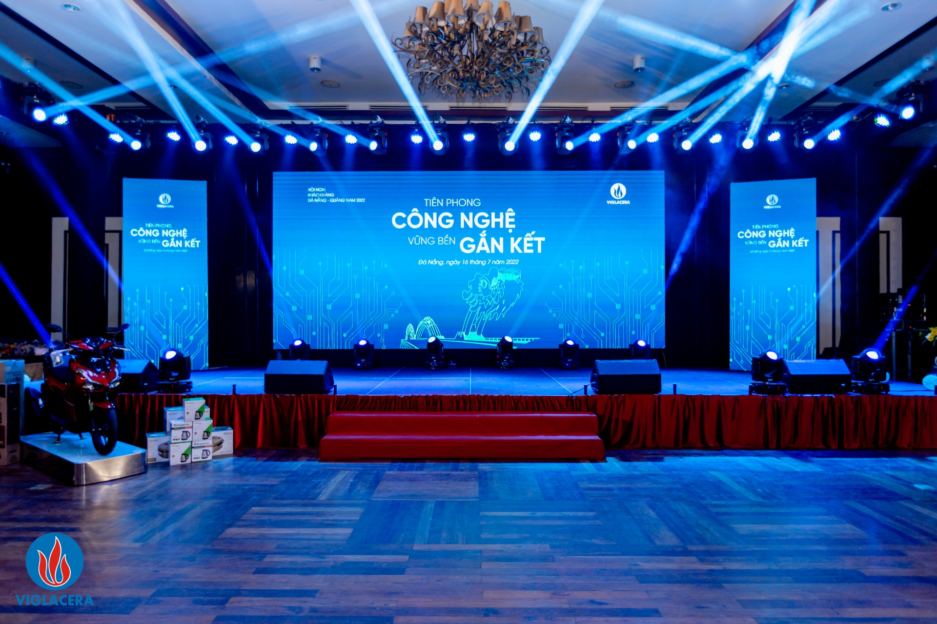 Viglacera held a Great Technology and New Products Party at the Quang Nam - Da Nang Customer Conference